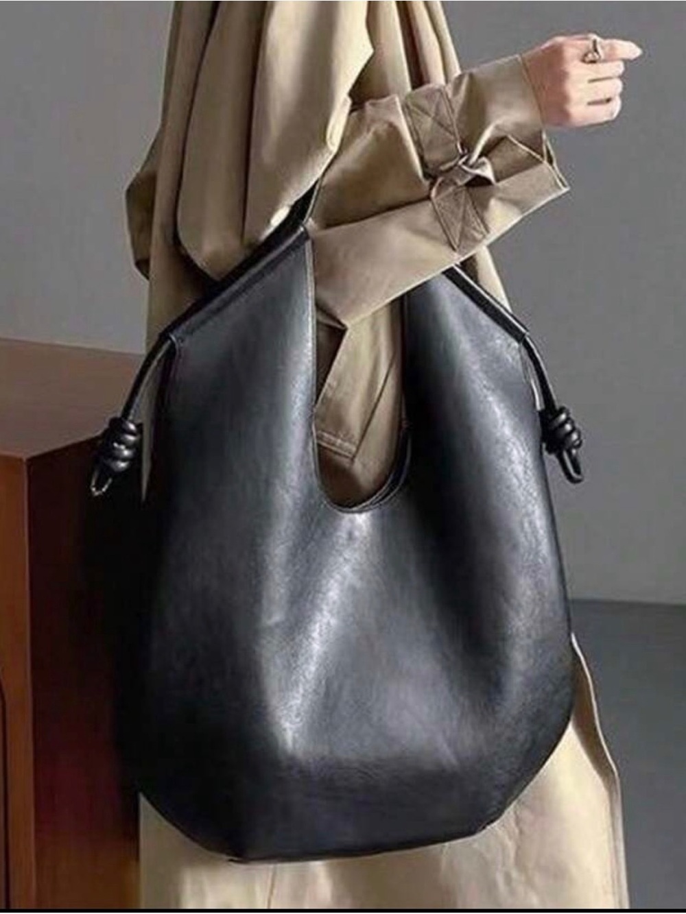 Italian Luxury Boutique Vegan Leather Tote Bag Chic Trendy Rare New Model